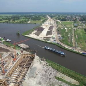Hendrik Bulthuis Aqueduct Burgum