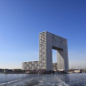 Nieuw landmark aan het IJ