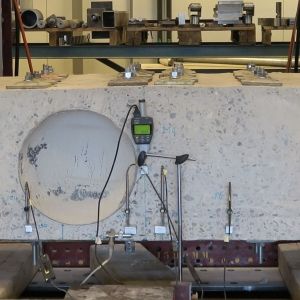 Versterking breedplaatvloeren onderzocht