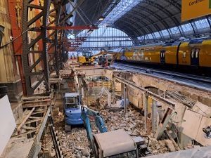 Sloop perron station Amsterdam Centraal