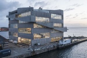 Hoofdkantoor architectenbureau BIG in Kopenhagen, Denemarken foto: Laurian Ghinitoiu